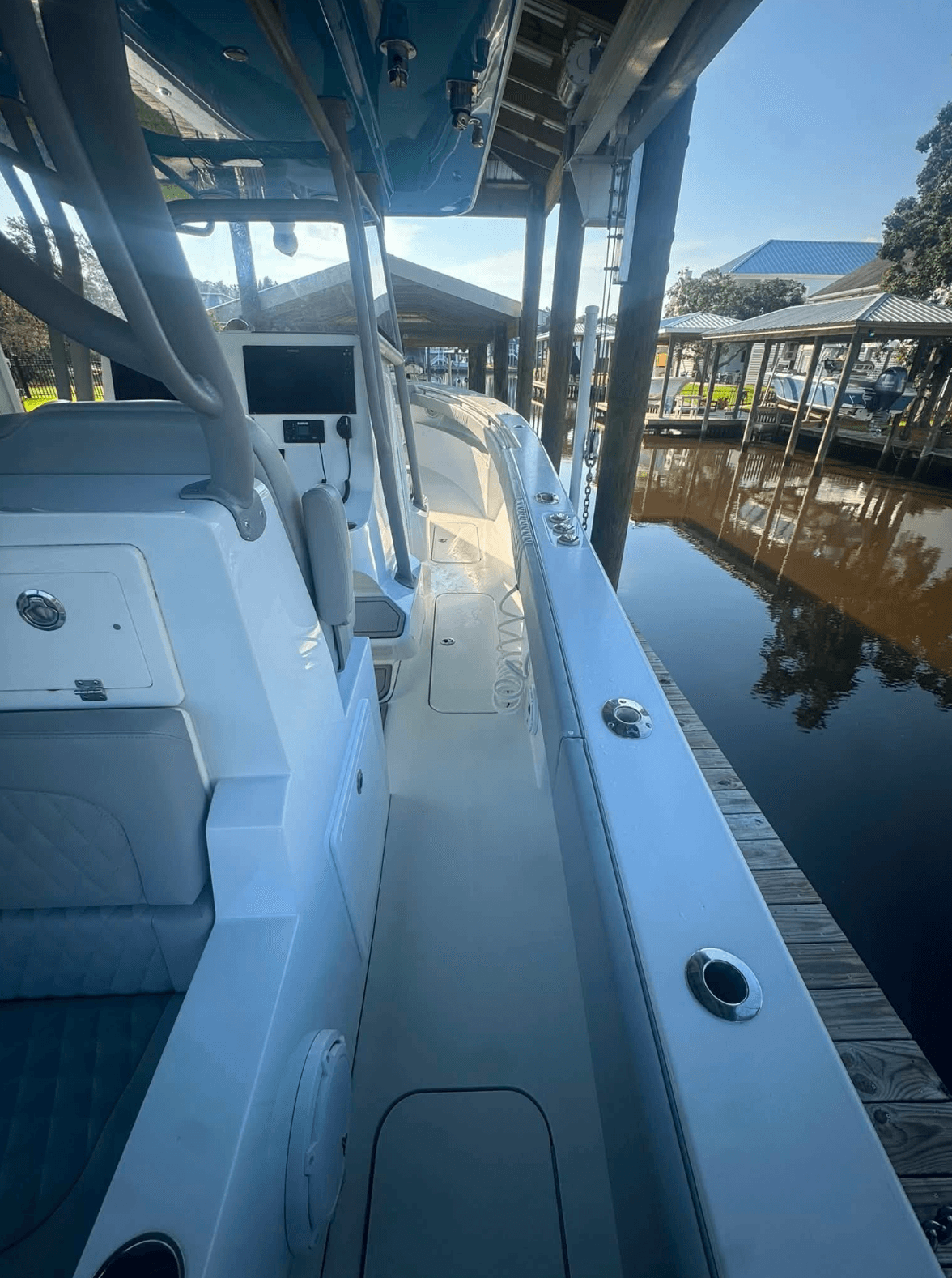 Center console deck detailed by Lagniappe Yacht Care